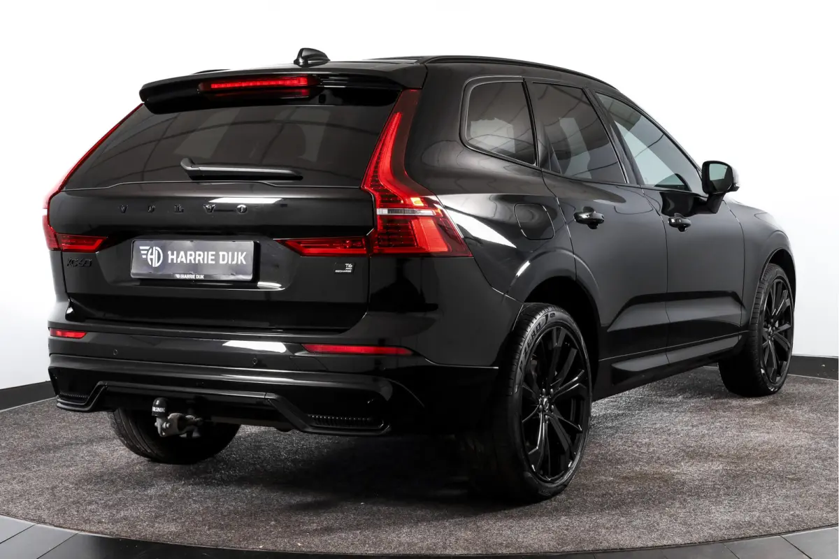 2.0 T6 Plug-in hybrid AWD Ultra Black Edition | S/K-Panodak | Elek. Trekhaak | Alarmklasse 3 | Dig. Cockpit | Adapt. Cruise | Memory Stoelen | Elek. Klep | Stoel-+stuurverw. | Camera | NAV+A