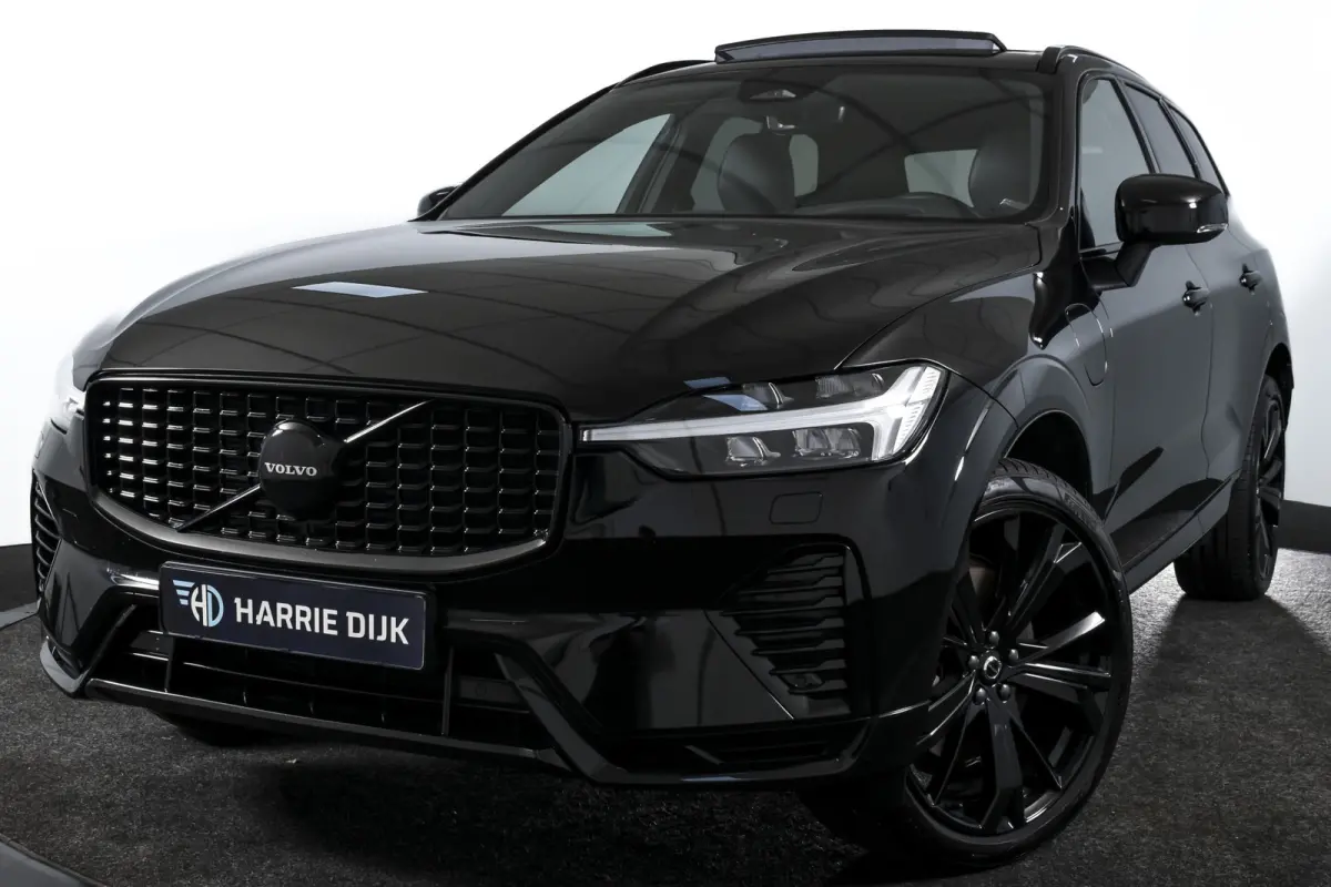 2.0 T6 Plug-in hybrid AWD Ultra Black Edition | S/K-Panodak | Elek. Trekhaak | Alarmklasse 3 | Dig. Cockpit | Adapt. Cruise | Memory Stoelen | Elek. Klep | Stoel-+stuurverw. | Camera | NAV+A
