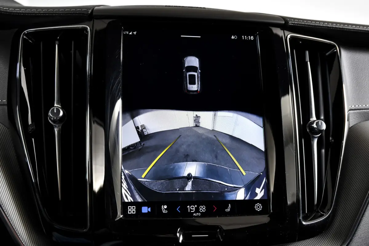 2.0 T6 Plug-in hybrid AWD Ultra Black Edition | S/K-Panodak | Elek. Trekhaak | Alarmklasse 3 | Dig. Cockpit | Adapt. Cruise | Memory Stoelen | Elek. Klep | Stoel-+stuurverw. | Camera | NAV+A