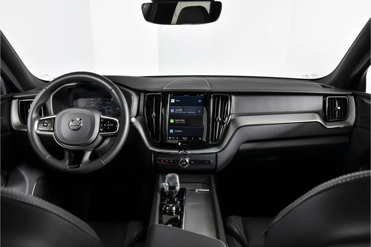 2.0 T6 Plug-in hybrid AWD Ultra Black Edition | S/K-Panodak | Elek. Trekhaak | Alarmklasse 3 | Dig. Cockpit | Adapt. Cruise | Memory Stoelen | Elek. Klep | Stoel-+stuurverw. | Camera | NAV+A