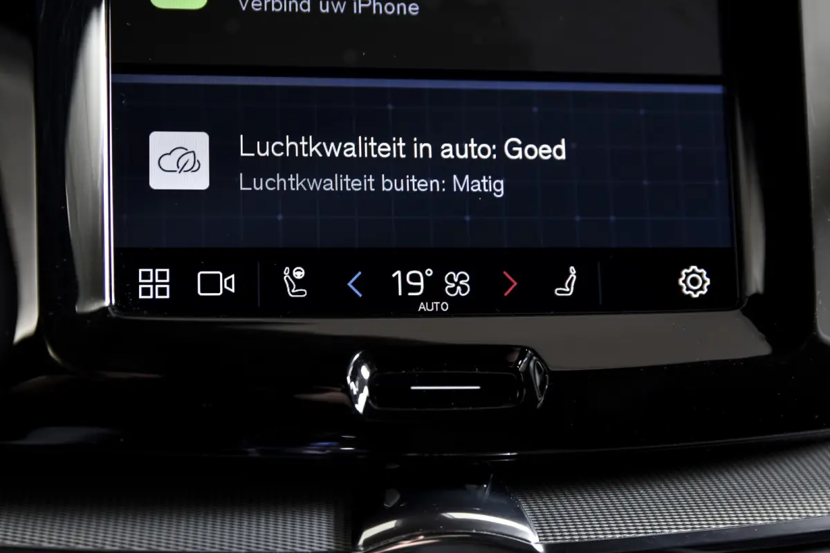 2.0 T6 Plug-in hybrid AWD Ultra Black Edition | S/K-Panodak | Elek. Trekhaak | Alarmklasse 3 | Dig. Cockpit | Adapt. Cruise | Memory Stoelen | Elek. Klep | Stoel-+stuurverw. | Camera | NAV+A