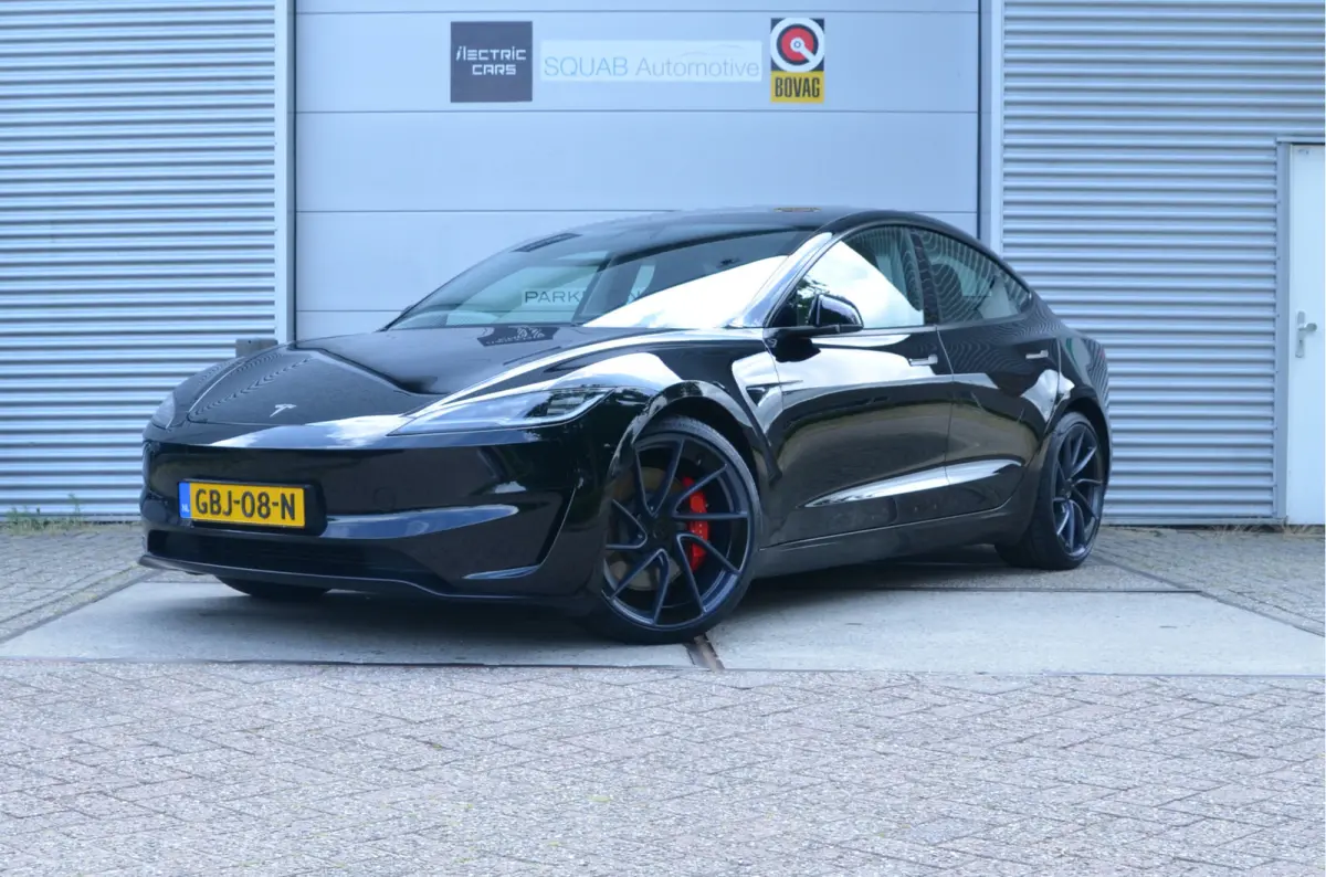 Performance AWD 78 kWh Highland, Enhanced AutoPilot4.0 (twv 3.800,-), FSD 49,- pmnd