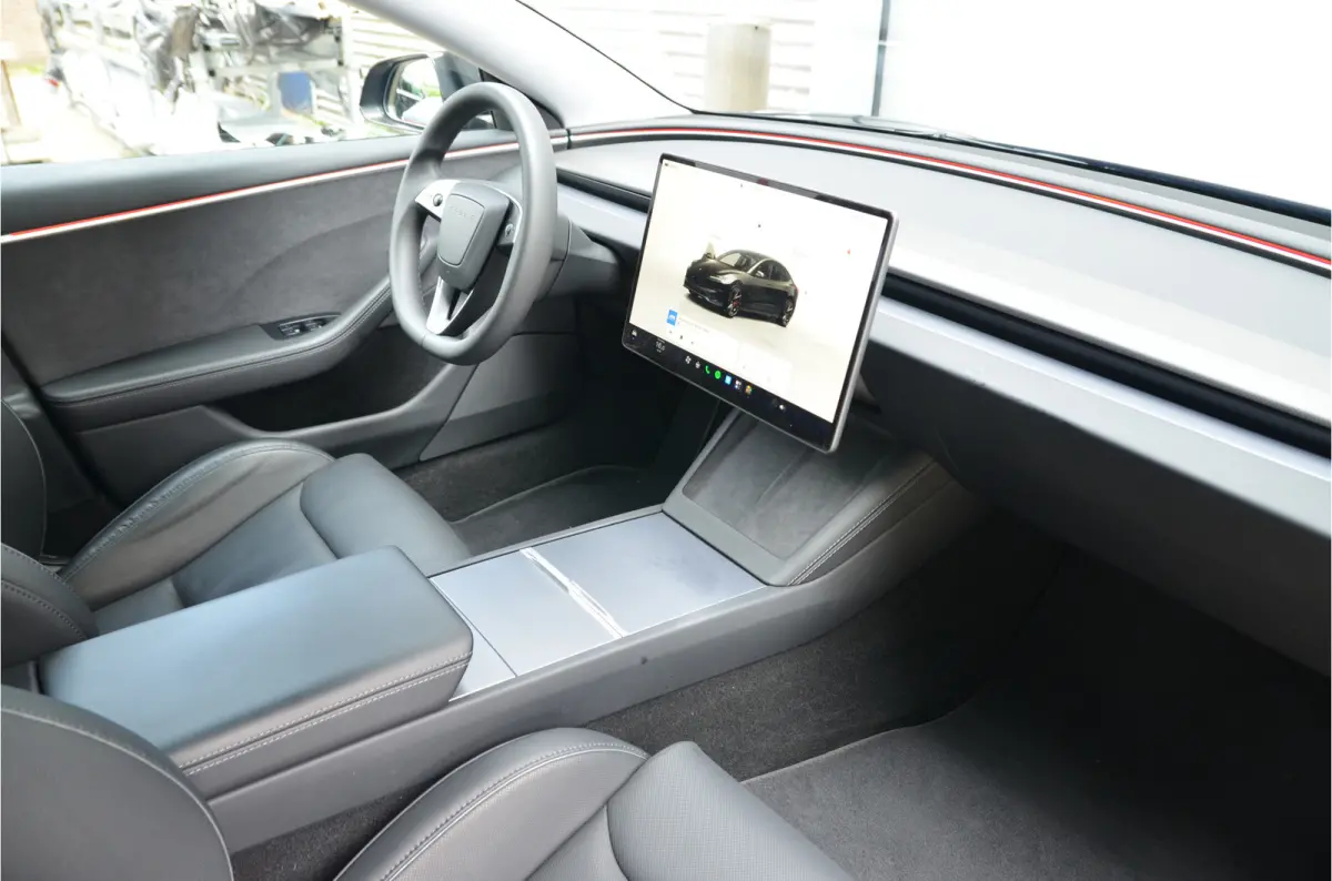 Performance AWD 78 kWh Highland, Enhanced AutoPilot4.0 (twv 3.800,-), FSD 49,- pmnd