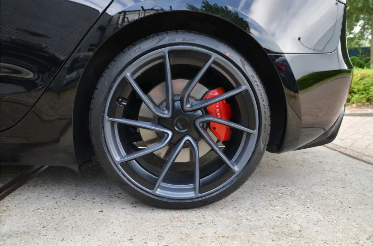 Performance AWD 78 kWh Highland, Enhanced AutoPilot4.0 (twv 3.800,-), FSD 49,- pmnd