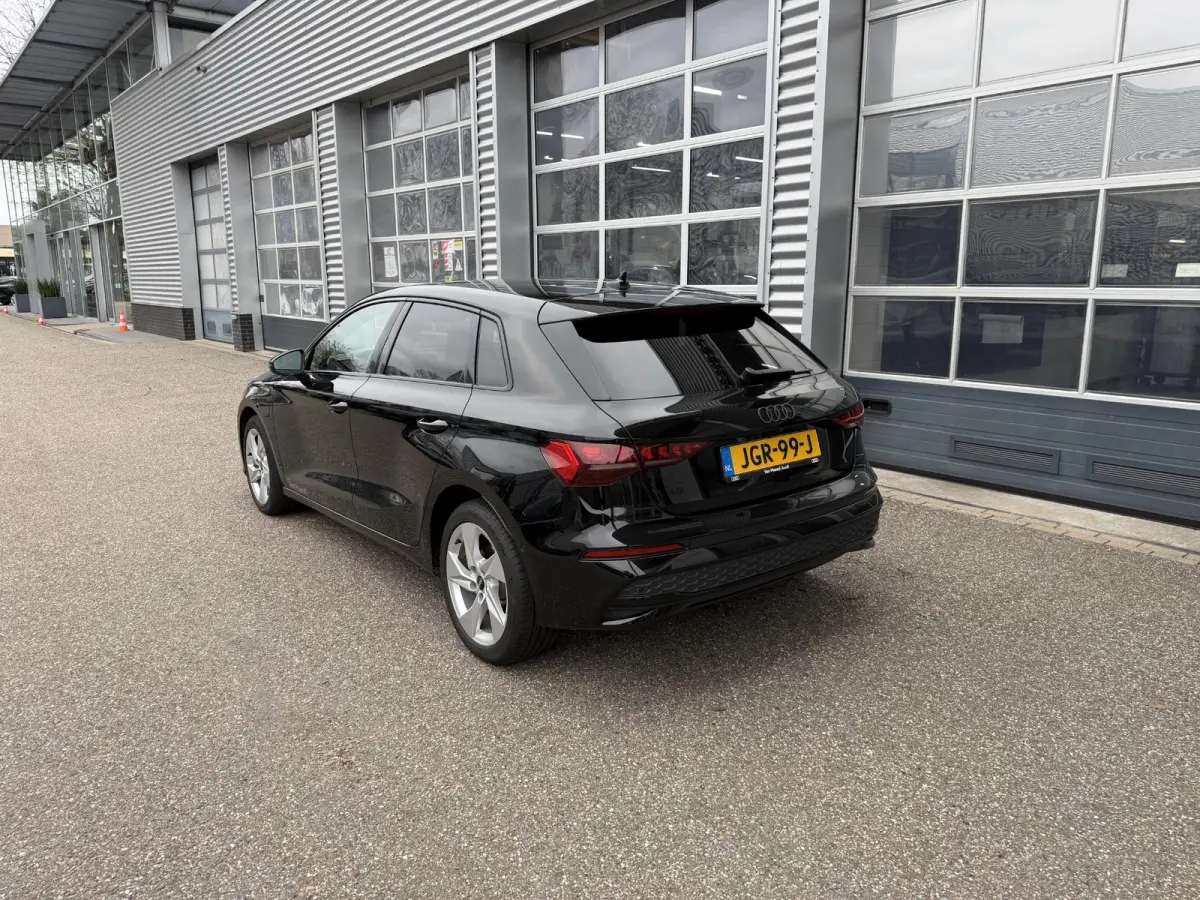 40 TFSI e S edition 204 PK l Adaptive cruise control l Airco l Navigatie l Stoelverwarming l Achteruitrijcamera l Audi sound system l Audi virtual cockpit plus l Licht- en regensensor l Appl