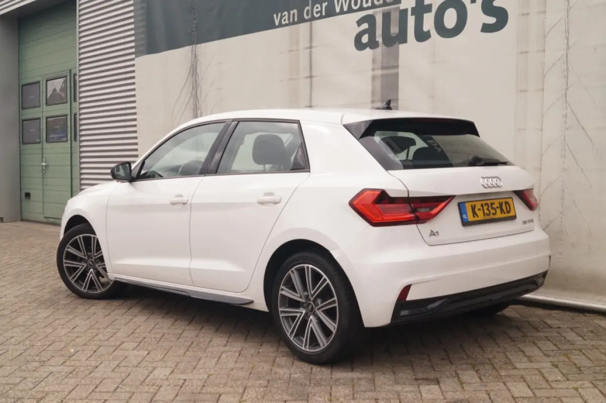 25 TFSI 95pk Epic Edition -AIRCO-CARPLAY-DIGI-DAB-