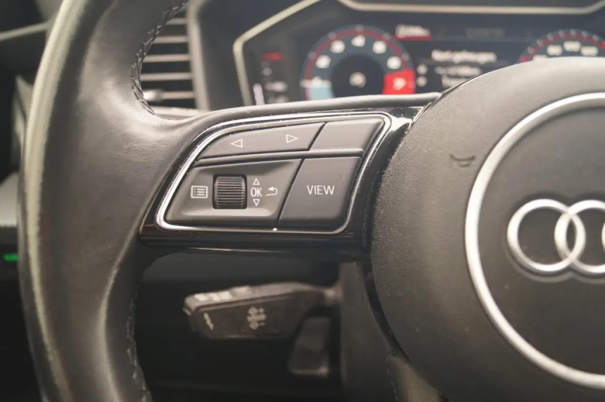 25 TFSI 95pk Epic Edition -AIRCO-CARPLAY-DIGI-DAB-