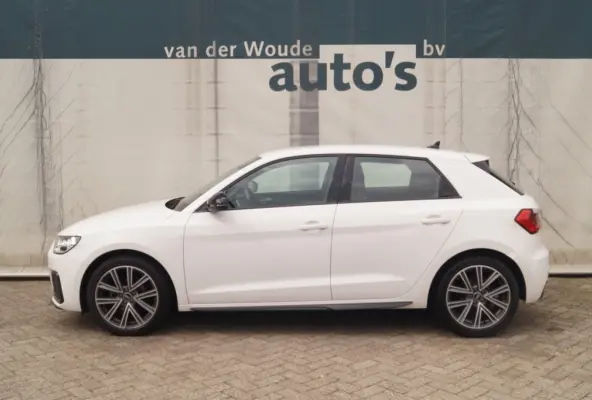 25 TFSI 95pk Epic Edition -AIRCO-CARPLAY-DIGI-DAB-
