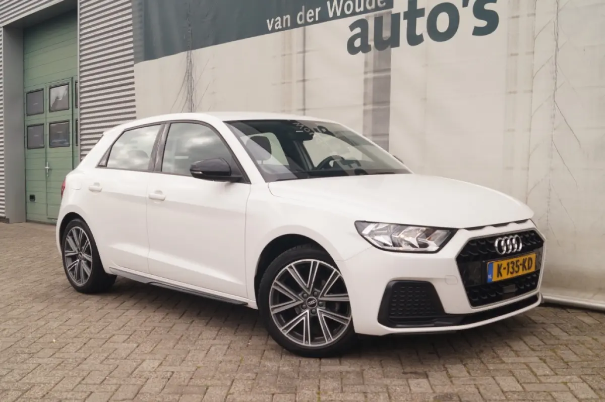 25 TFSI 95pk Epic Edition -AIRCO-CARPLAY-DIGI-DAB-