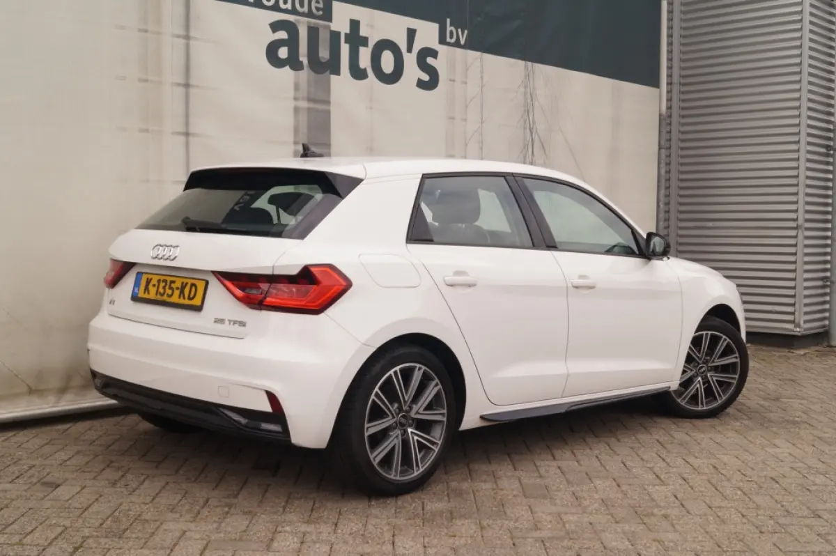 25 TFSI 95pk Epic Edition -AIRCO-CARPLAY-DIGI-DAB-