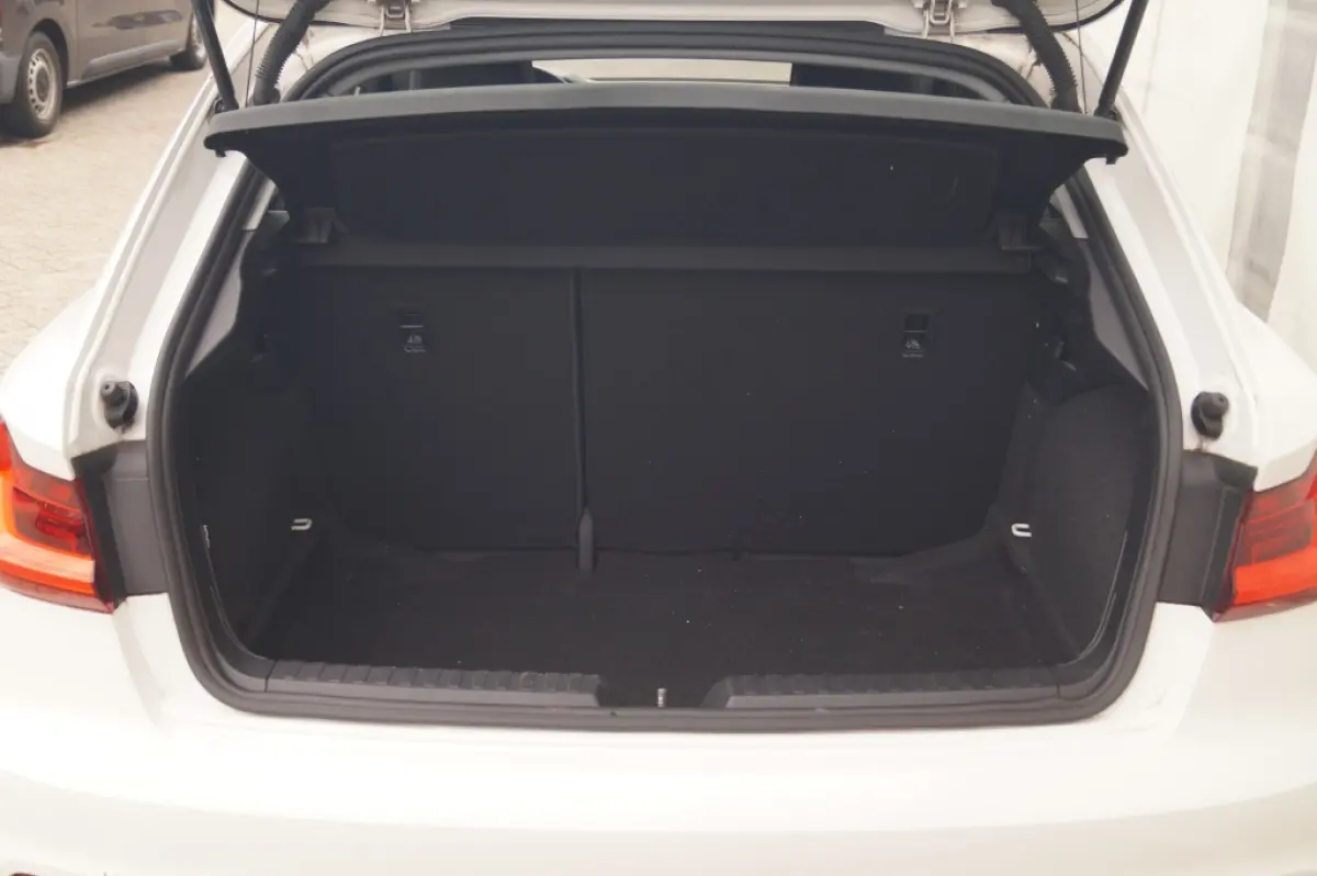 25 TFSI 95pk Epic Edition -AIRCO-CARPLAY-DIGI-DAB-