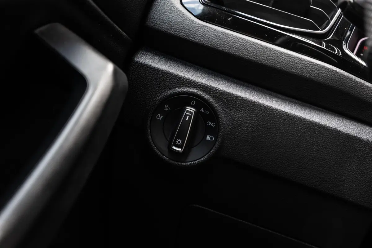 1.5 TSI 150pk DSG R-Line | Trekhaak | Stoelverwarming | Achteruitrijcamera | Navigatie | App Connect