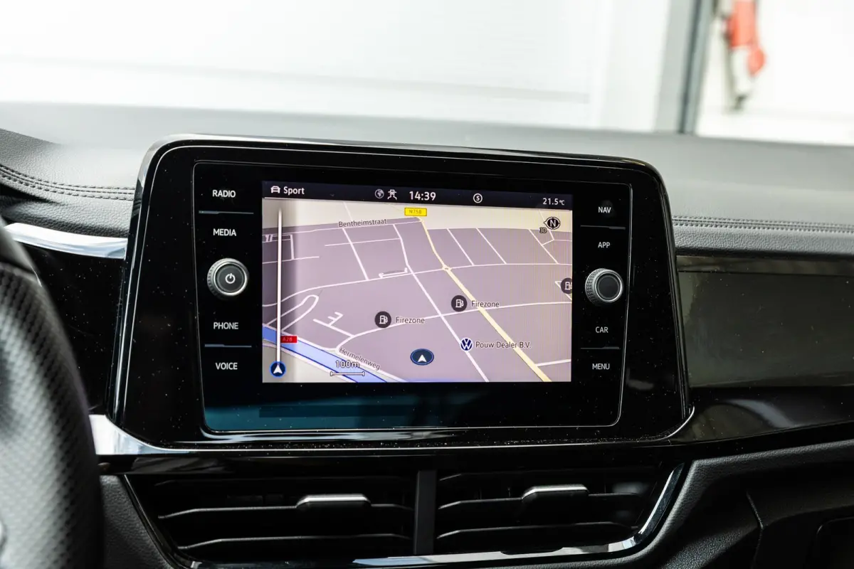 1.5 TSI 150pk DSG R-Line | Trekhaak | Stoelverwarming | Achteruitrijcamera | Navigatie | App Connect
