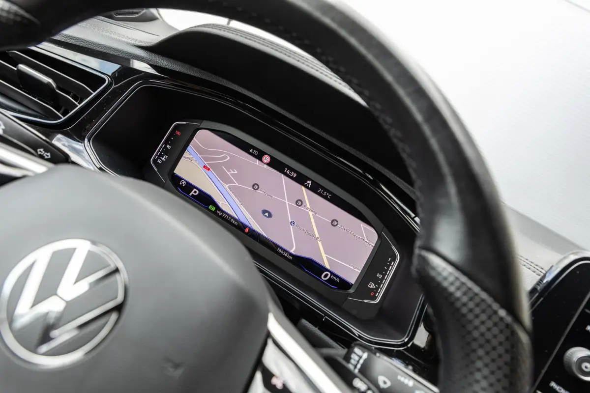 1.5 TSI 150pk DSG R-Line | Trekhaak | Stoelverwarming | Achteruitrijcamera | Navigatie | App Connect