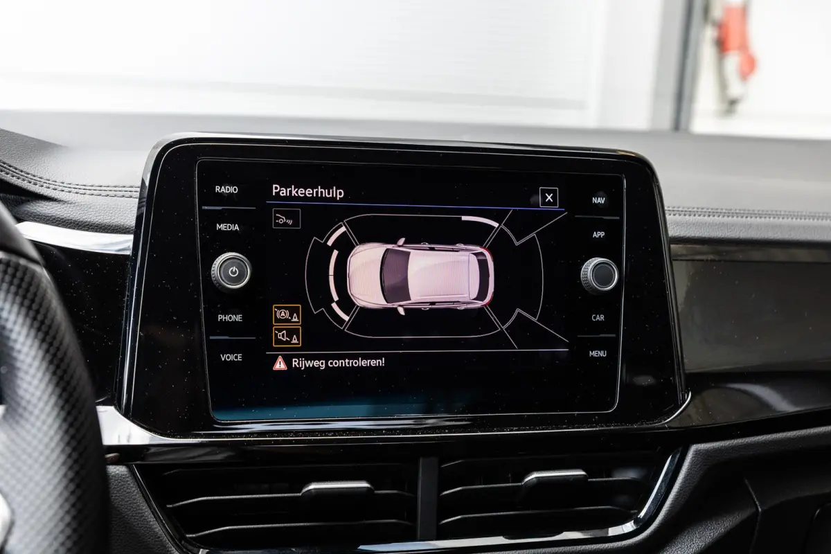 1.5 TSI 150pk DSG R-Line | Trekhaak | Stoelverwarming | Achteruitrijcamera | Navigatie | App Connect