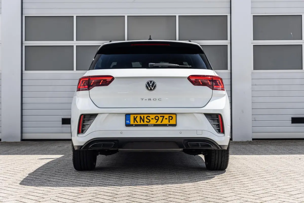 1.5 TSI 150pk DSG R-Line | Trekhaak | Stoelverwarming | Achteruitrijcamera | Navigatie | App Connect