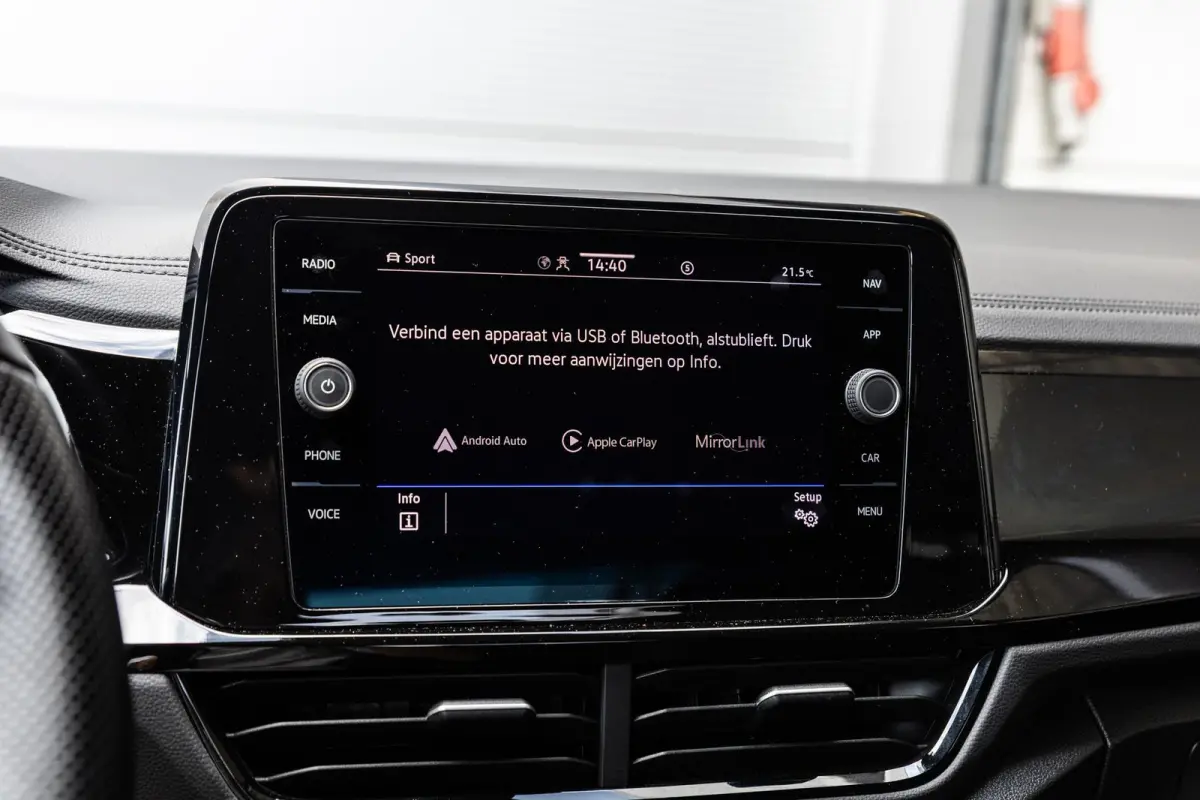 1.5 TSI 150pk DSG R-Line | Trekhaak | Stoelverwarming | Achteruitrijcamera | Navigatie | App Connect