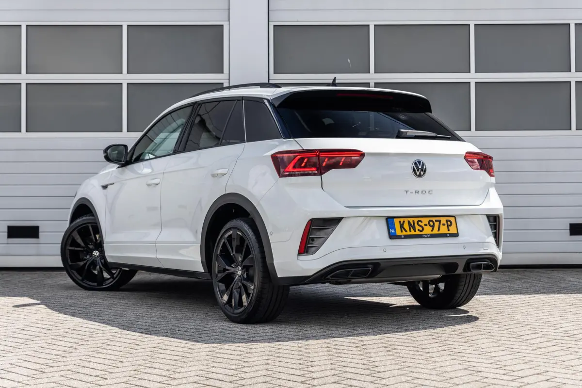 1.5 TSI 150pk DSG R-Line | Trekhaak | Stoelverwarming | Achteruitrijcamera | Navigatie | App Connect