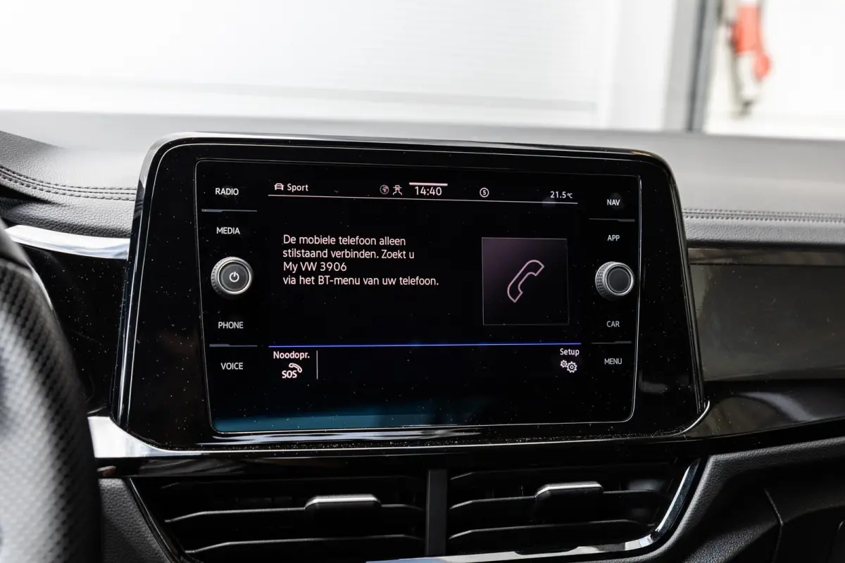 1.5 TSI 150pk DSG R-Line | Trekhaak | Stoelverwarming | Achteruitrijcamera | Navigatie | App Connect