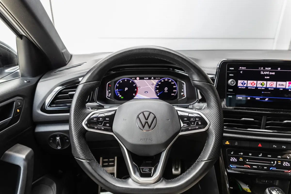 1.5 TSI 150pk DSG R-Line | Trekhaak | Stoelverwarming | Achteruitrijcamera | Navigatie | App Connect