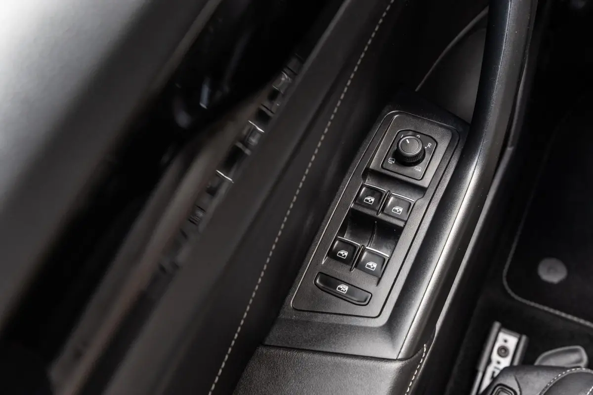 1.5 TSI 150pk DSG R-Line | Trekhaak | Stoelverwarming | Achteruitrijcamera | Navigatie | App Connect