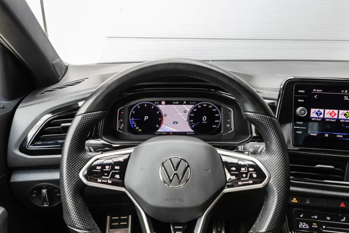 1.5 TSI 150pk DSG R-Line | Trekhaak | Stoelverwarming | Achteruitrijcamera | Navigatie | App Connect