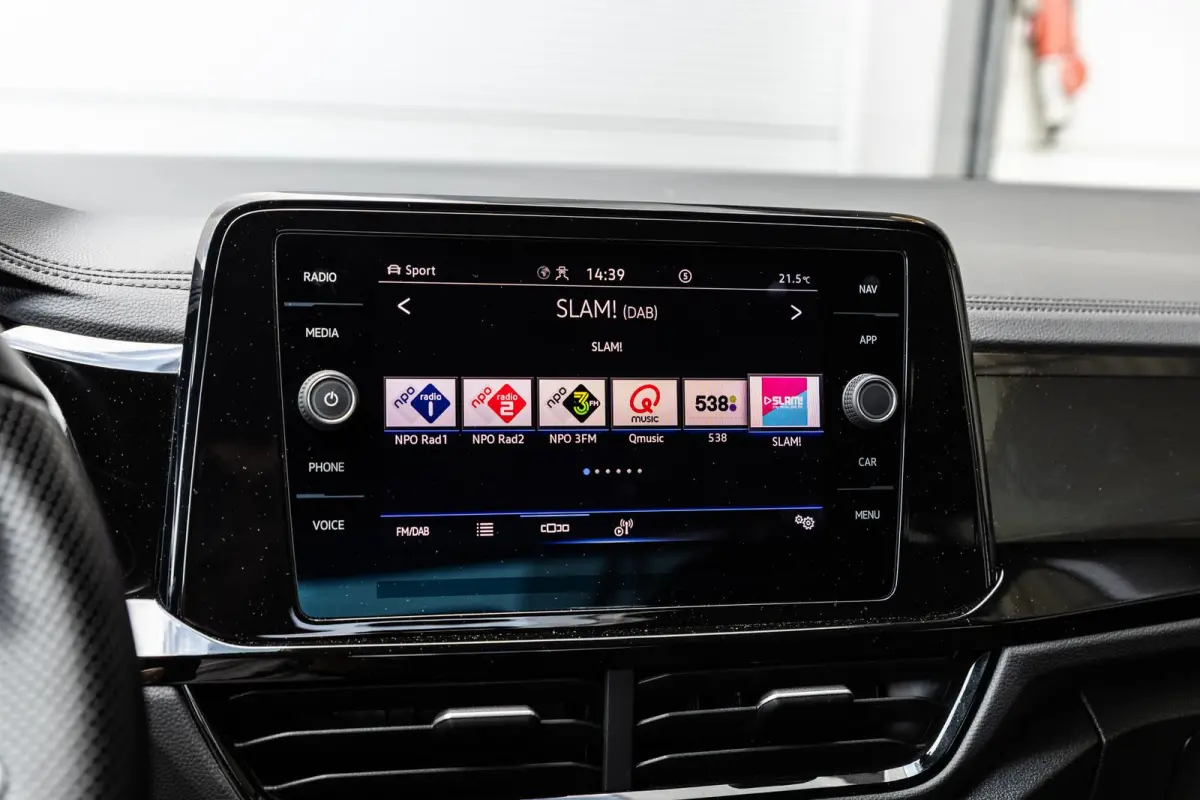 1.5 TSI 150pk DSG R-Line | Trekhaak | Stoelverwarming | Achteruitrijcamera | Navigatie | App Connect