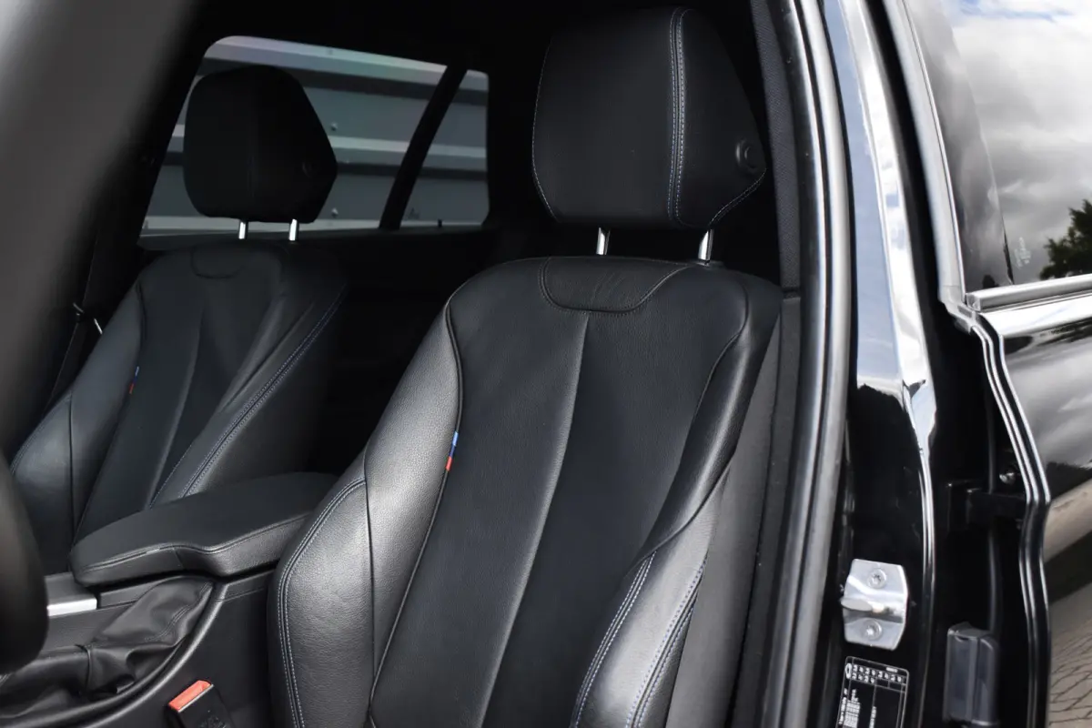 320i M Sport Shadow | Virtual Cockpit | Achteruitrijcamera | Groot Navi | HiFi |