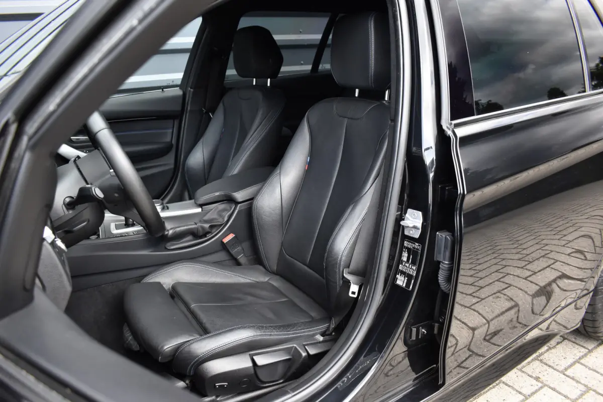 320i M Sport Shadow | Virtual Cockpit | Achteruitrijcamera | Groot Navi | HiFi |