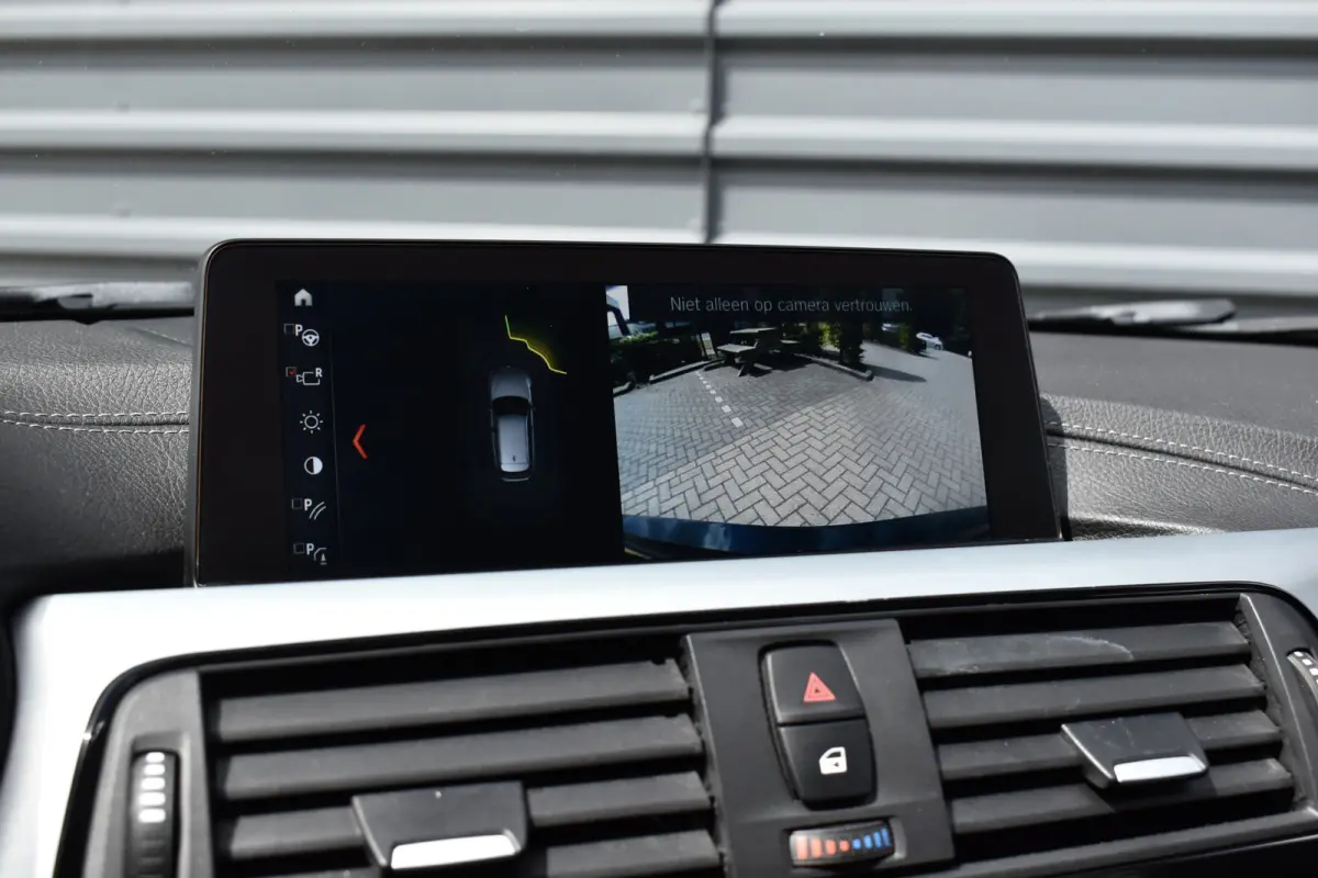 320i M Sport Shadow | Virtual Cockpit | Achteruitrijcamera | Groot Navi | HiFi |