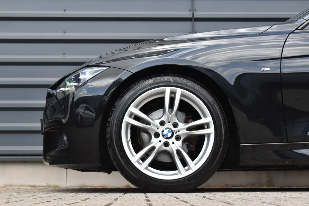 320i M Sport Shadow | Virtual Cockpit | Achteruitrijcamera | Groot Navi | HiFi |