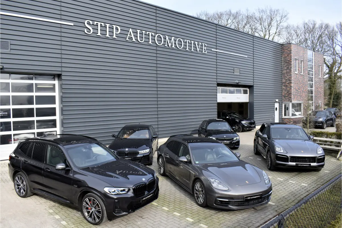 320i M Sport Shadow | Virtual Cockpit | Achteruitrijcamera | Groot Navi | HiFi |