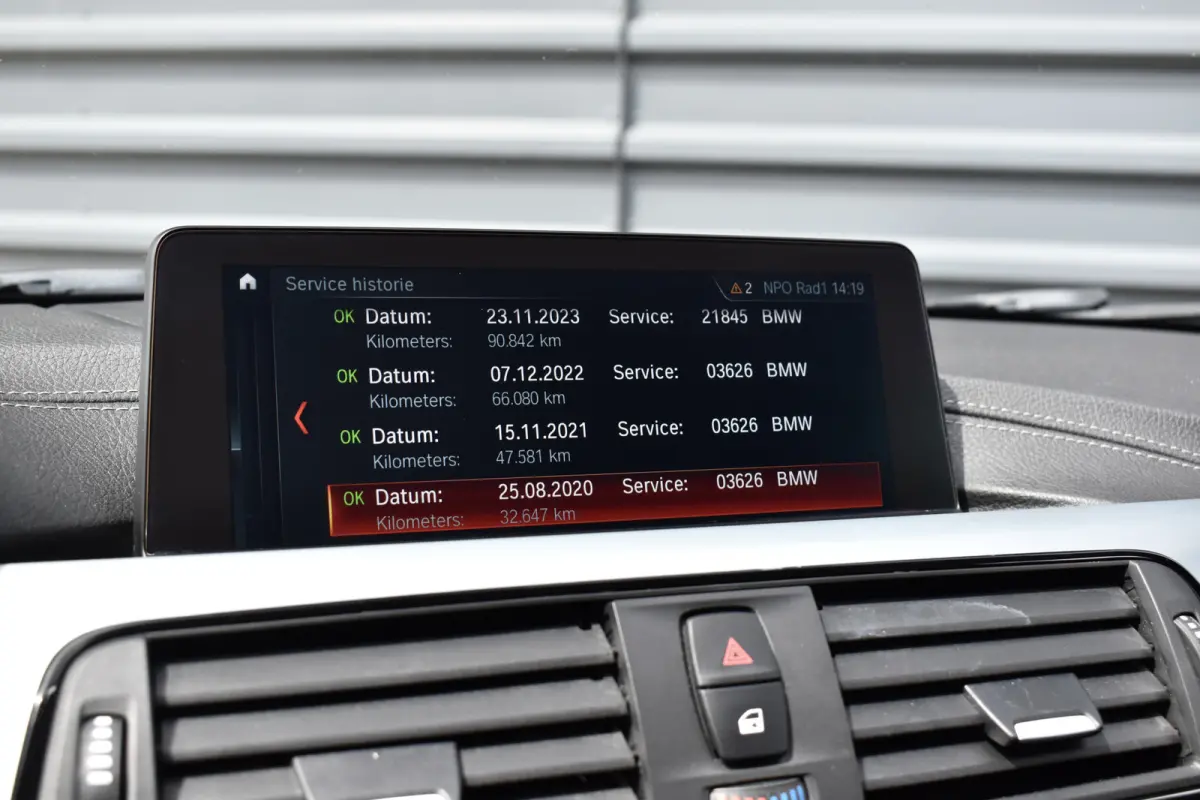 320i M Sport Shadow | Virtual Cockpit | Achteruitrijcamera | Groot Navi | HiFi |