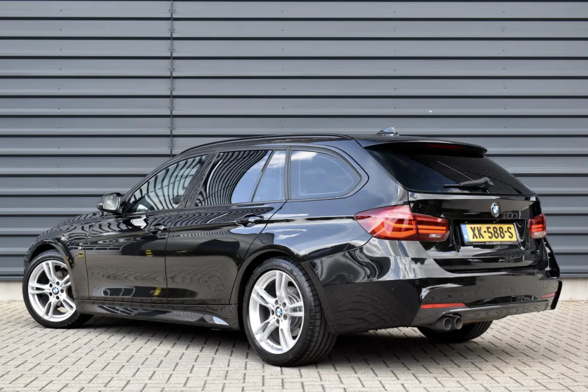 320i M Sport Shadow | Virtual Cockpit | Achteruitrijcamera | Groot Navi | HiFi |