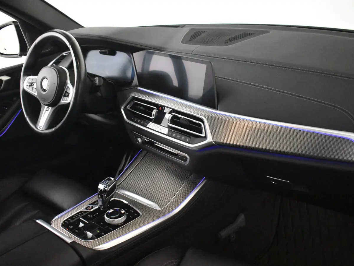 xDrive40i High Executive 340PK AUTO | Laser LED | Head-up Display | 360 Camera | Panorama-dak | Trekhaak elect | 4 wiel besturing | 22"LMV