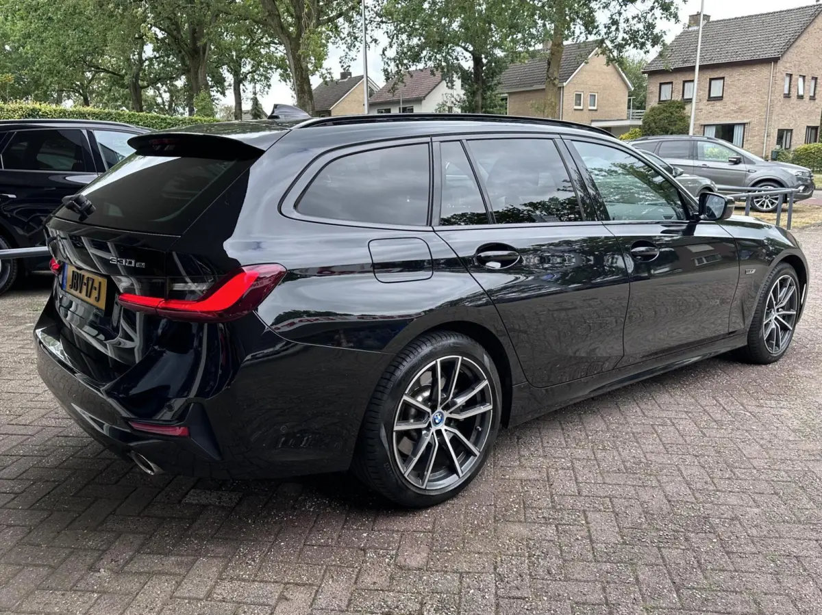 330e High Executive Led, Climat, Carplay, Camera, LM..