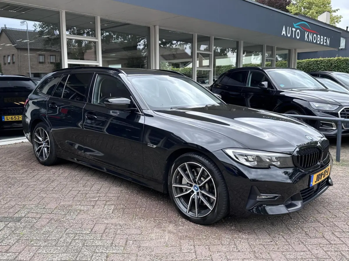 330e High Executive Led, Climat, Carplay, Camera, LM..