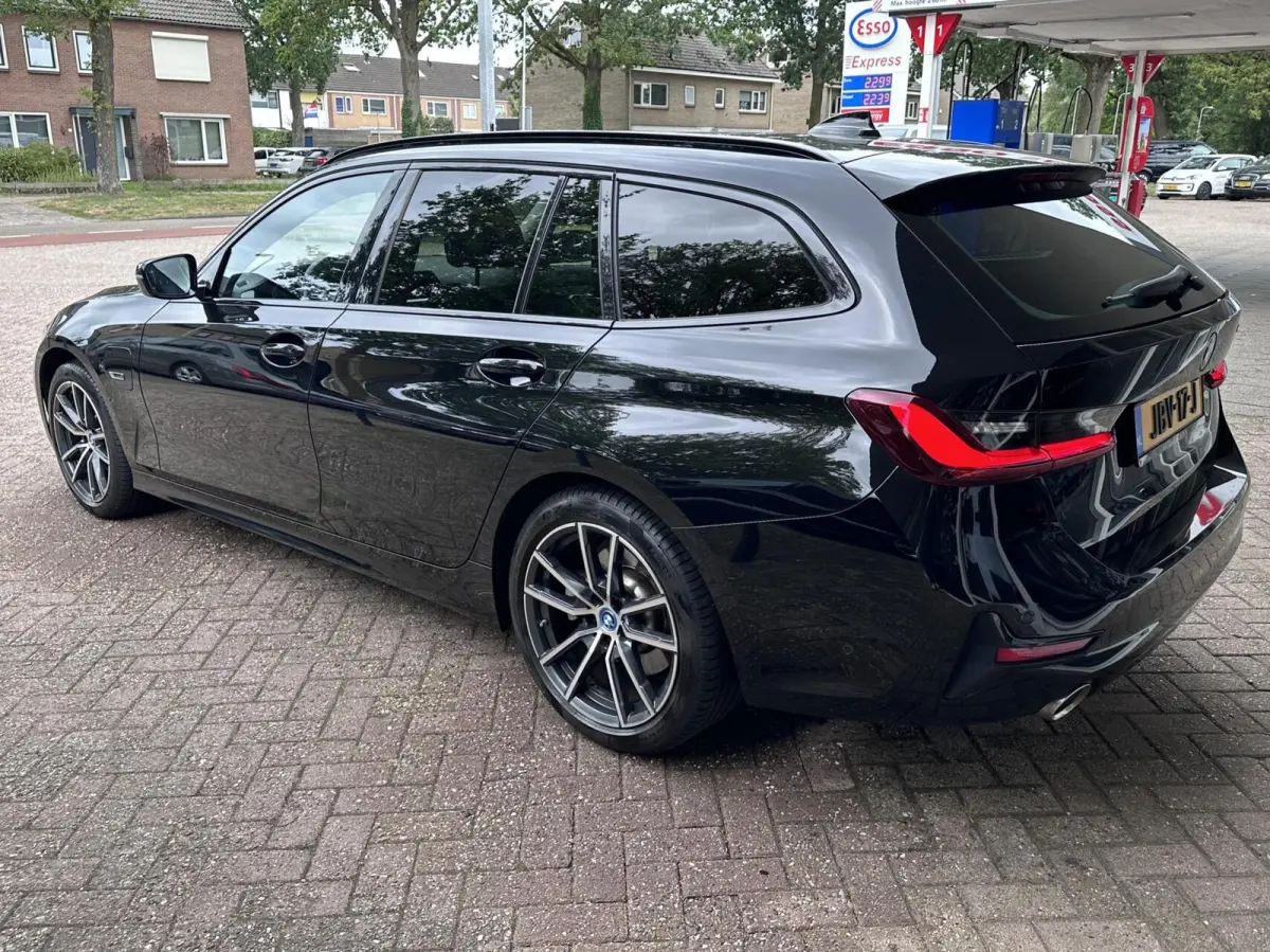 330e High Executive Led, Climat, Carplay, Camera, LM..
