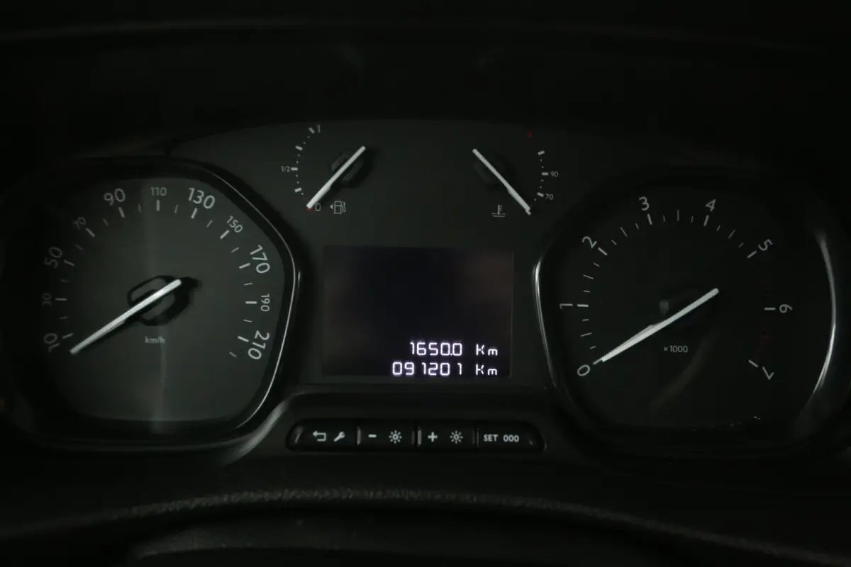 2.0 BlueHDI 145PK L2H1 | Automaat | Airco | Camera | Cruise | Carplay | Parkeersens.