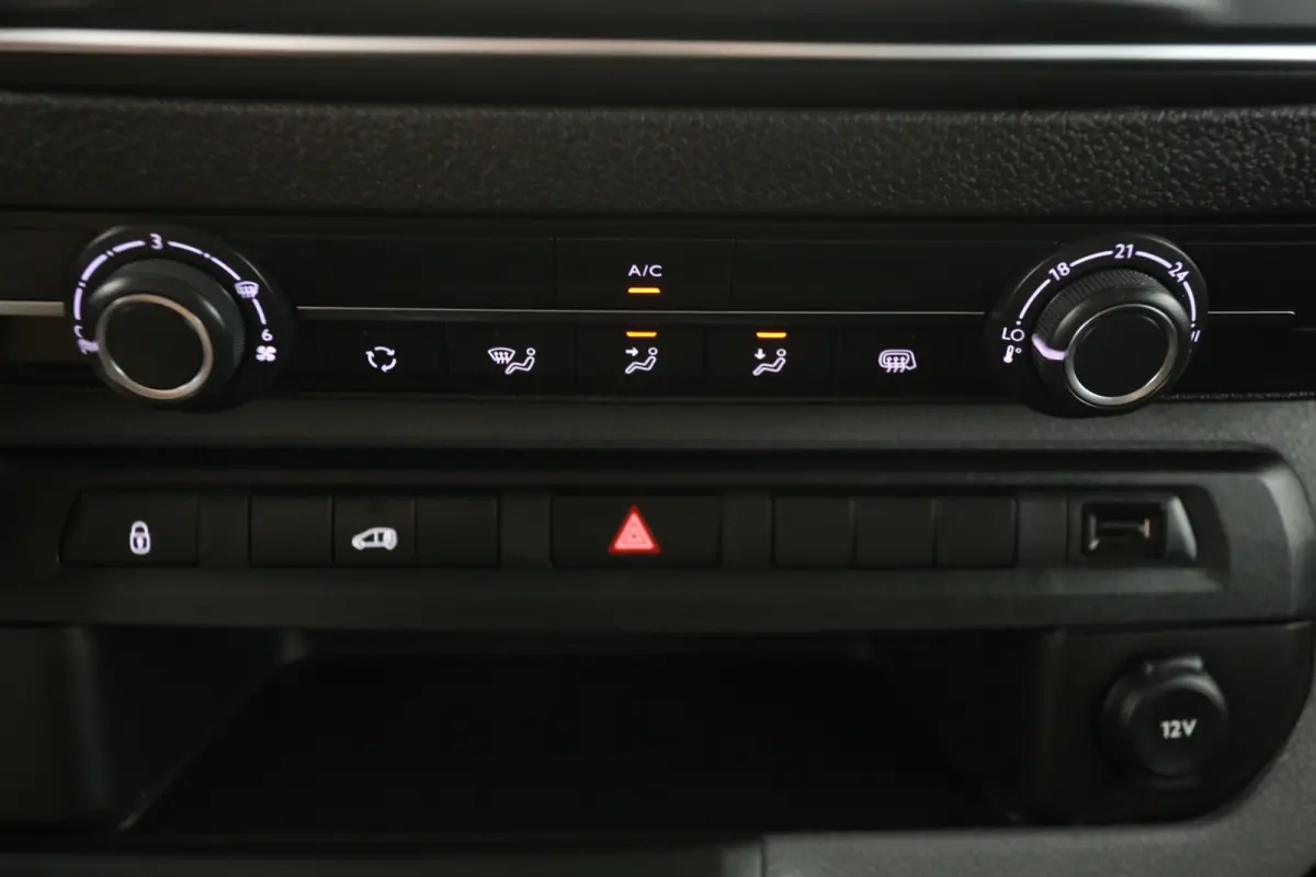 2.0 BlueHDI 145PK L2H1 | Automaat | Airco | Camera | Cruise | Carplay | Parkeersens.
