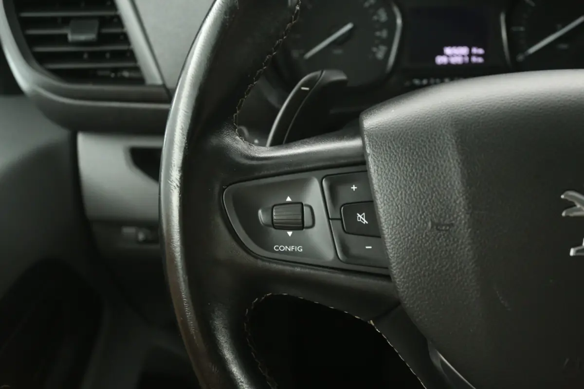 2.0 BlueHDI 145PK L2H1 | Automaat | Airco | Camera | Cruise | Carplay | Parkeersens.