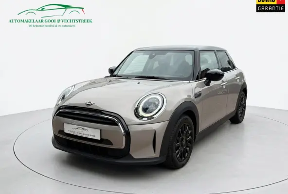 1.5 Cooper - Facelift - Camera - Navi Prof - Dealer onderhouden