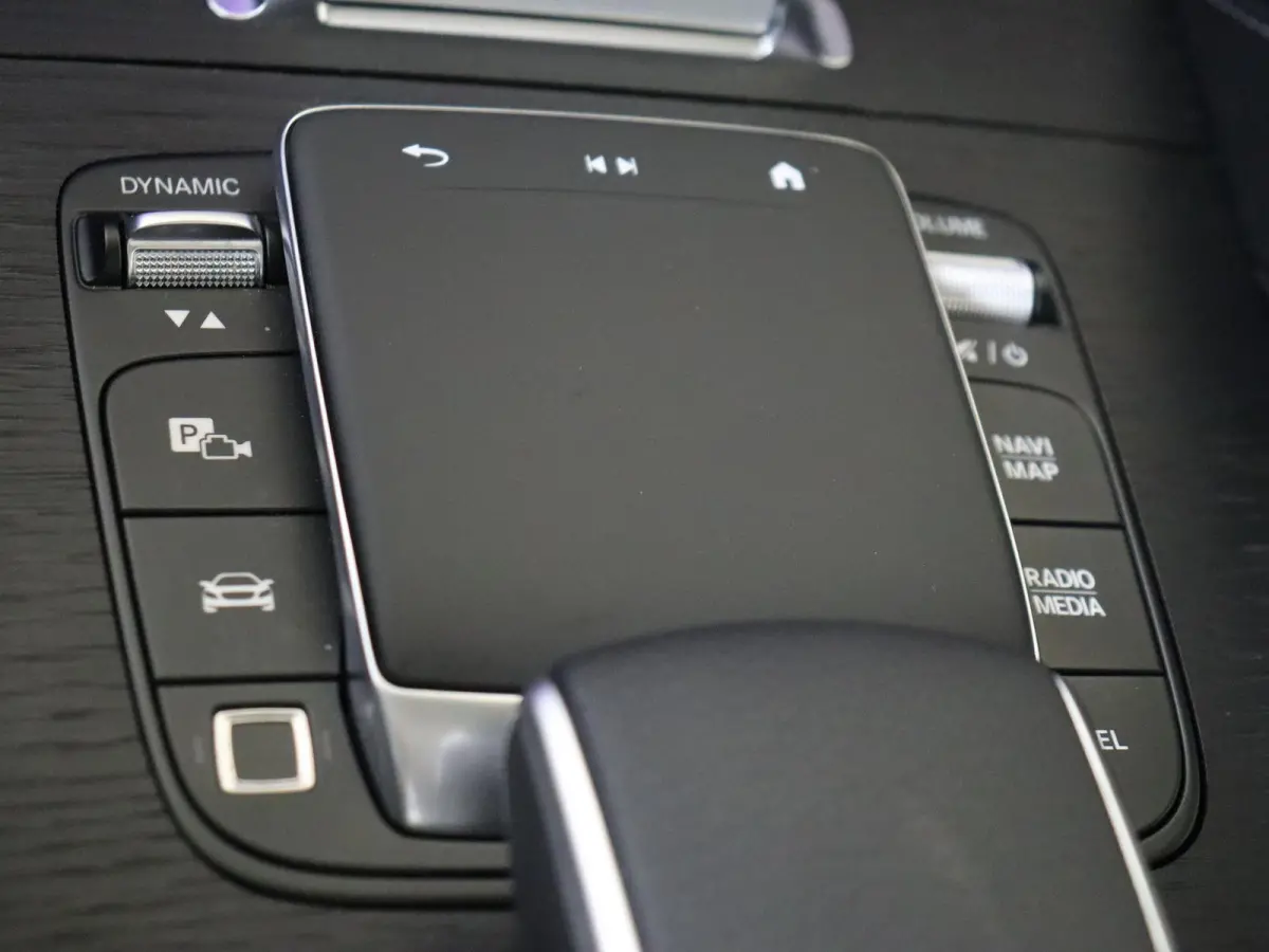 400 e 4MATIC AMG Line / Panoramadak/ AIRMATIC/ Night-Pakket / Memory-Stoelen / Luchtvering /