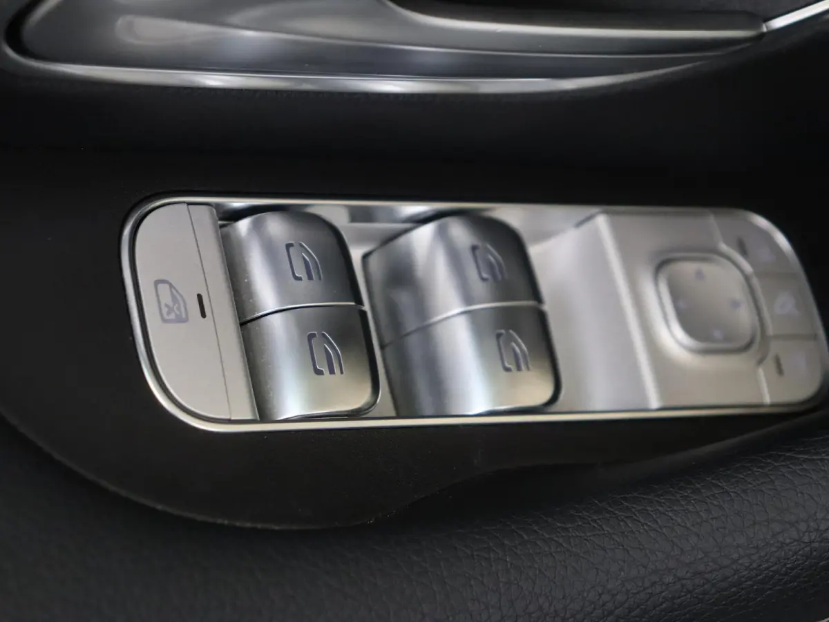 400 e 4MATIC AMG Line / Panoramadak/ AIRMATIC/ Night-Pakket / Memory-Stoelen / Luchtvering /