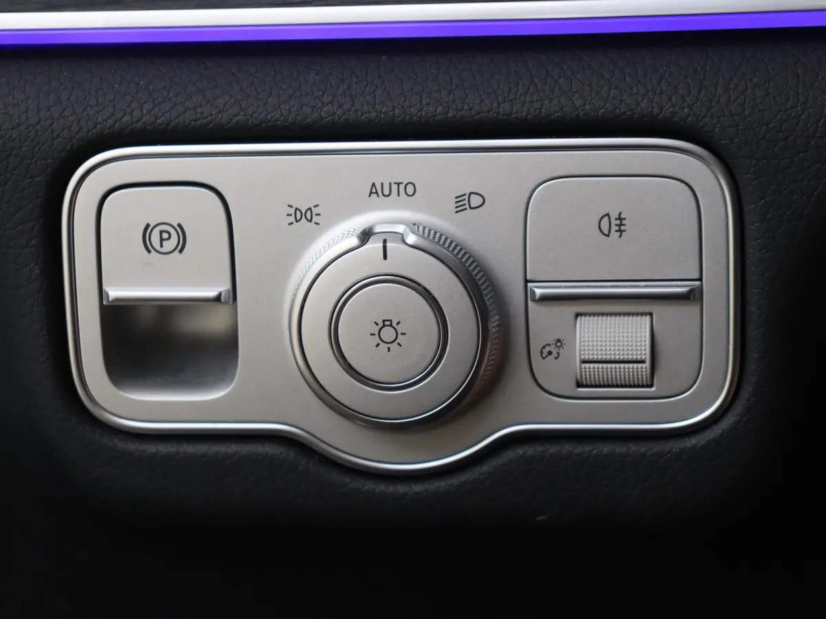 400 e 4MATIC AMG Line / Panoramadak/ AIRMATIC/ Night-Pakket / Memory-Stoelen / Luchtvering /