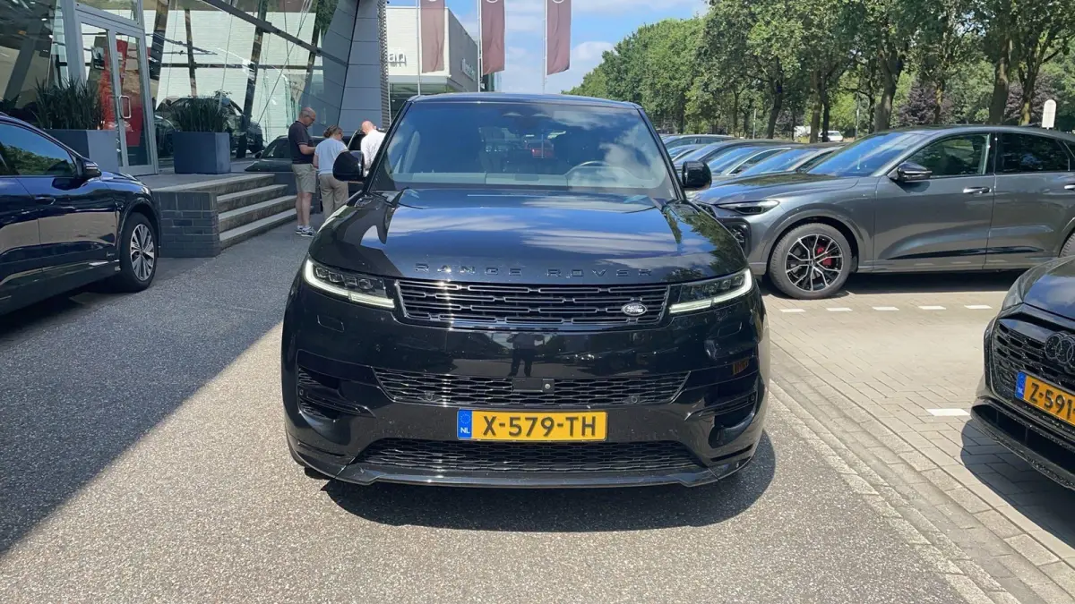 3.0 P460e Dynamic HSE PHEV 460 PK | Automaat | Panoramadak | Navigatie | 360 Camera | Meridian Sound System | Luchtvering | Keyless | Head-up Display |