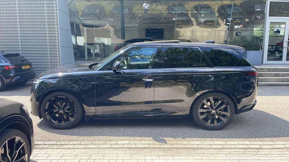 3.0 P460e Dynamic HSE PHEV 460 PK | Automaat | Panoramadak | Navigatie | 360 Camera | Meridian Sound System | Luchtvering | Keyless | Head-up Display |