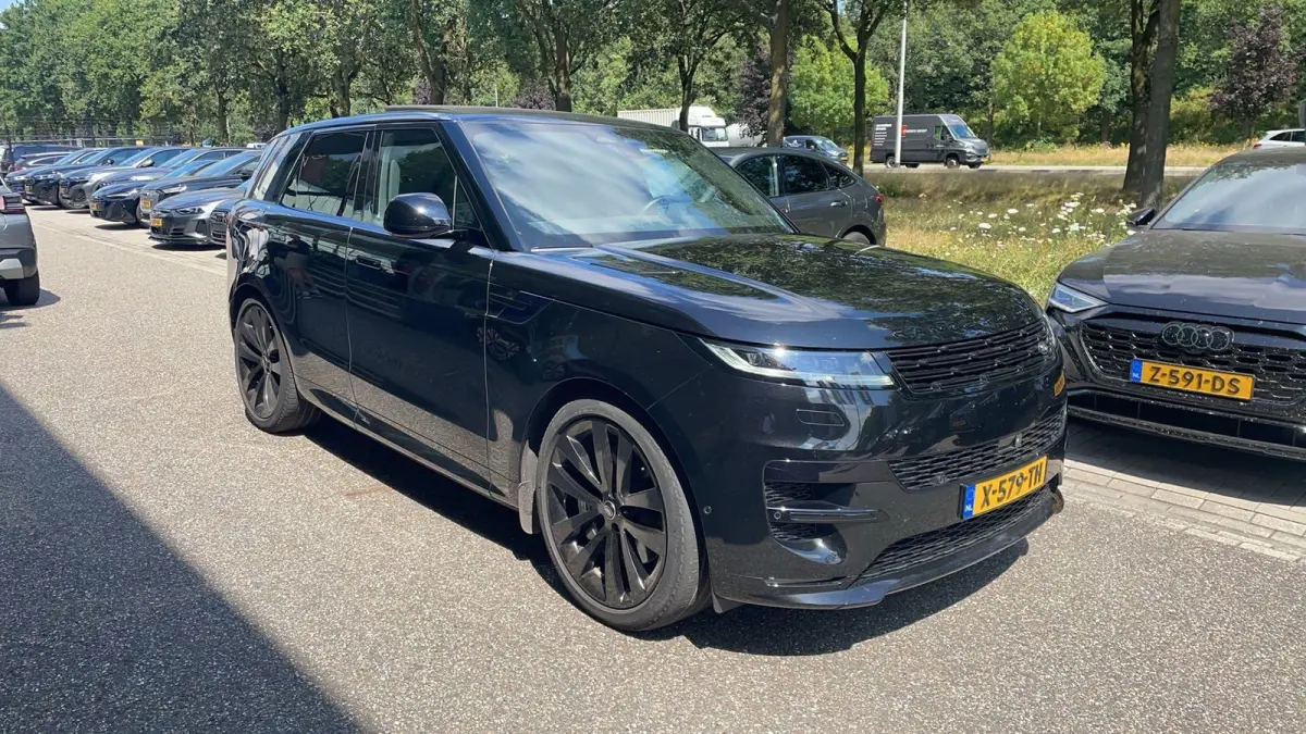 3.0 P460e Dynamic HSE PHEV 460 PK | Automaat | Panoramadak | Navigatie | 360 Camera | Meridian Sound System | Luchtvering | Keyless | Head-up Display |