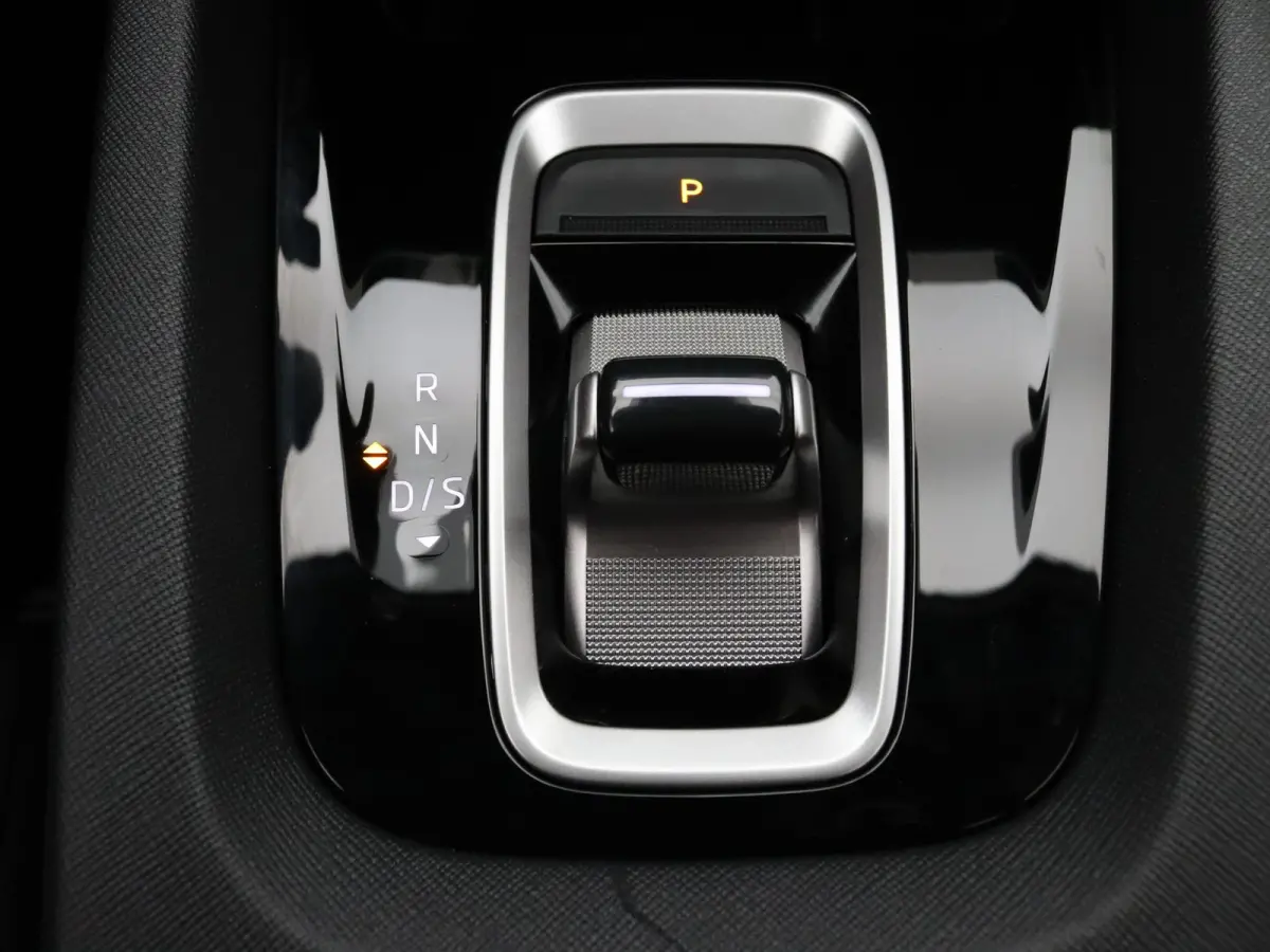 115pk TSI MHEV Business Edition Plus Apple Carplay/Android Auto | Trekhaak elektrisch.