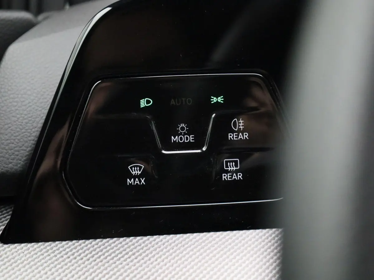 1.5 eTSI R-Line Edition | 150 PK | Automaat | Navigatie | Carplay / Android Auto | Digital Cockpit